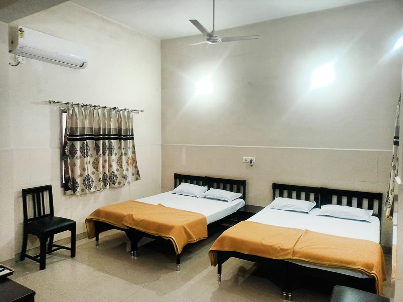 Standard Room (4 Bed) at Seth Anandram Smriti Bhawan, Haridwar