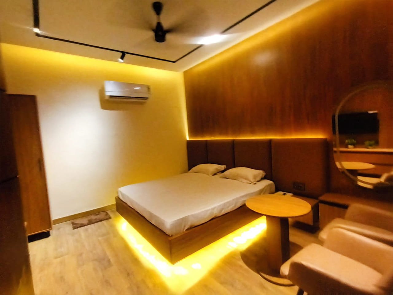 Deluxe Room at Seth Anandram Smriti Bhawan, Haridwar