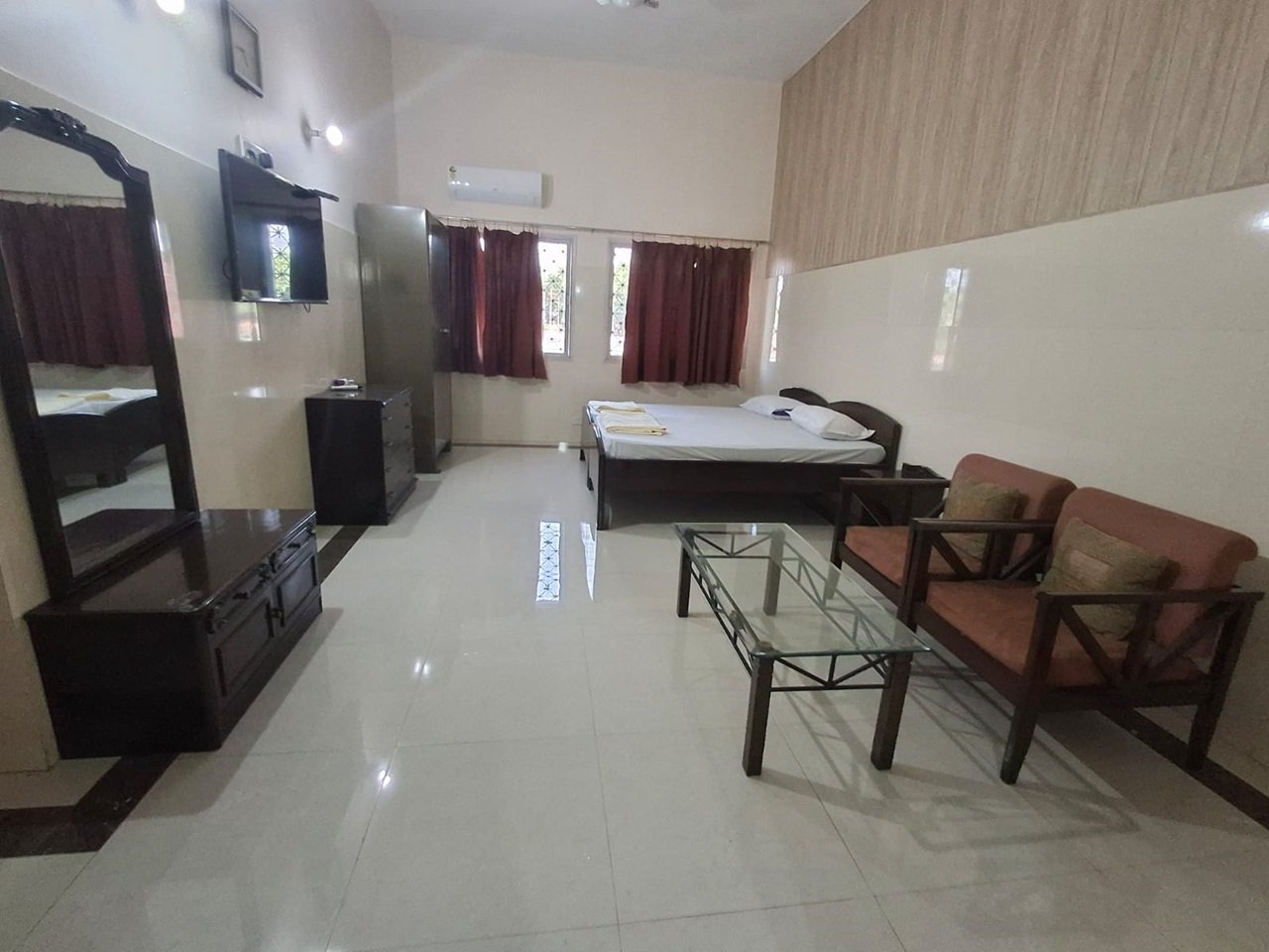 VIP Suite (Ganga Ji Facing) at Seth Anandram Smriti Bhawan, Haridwar