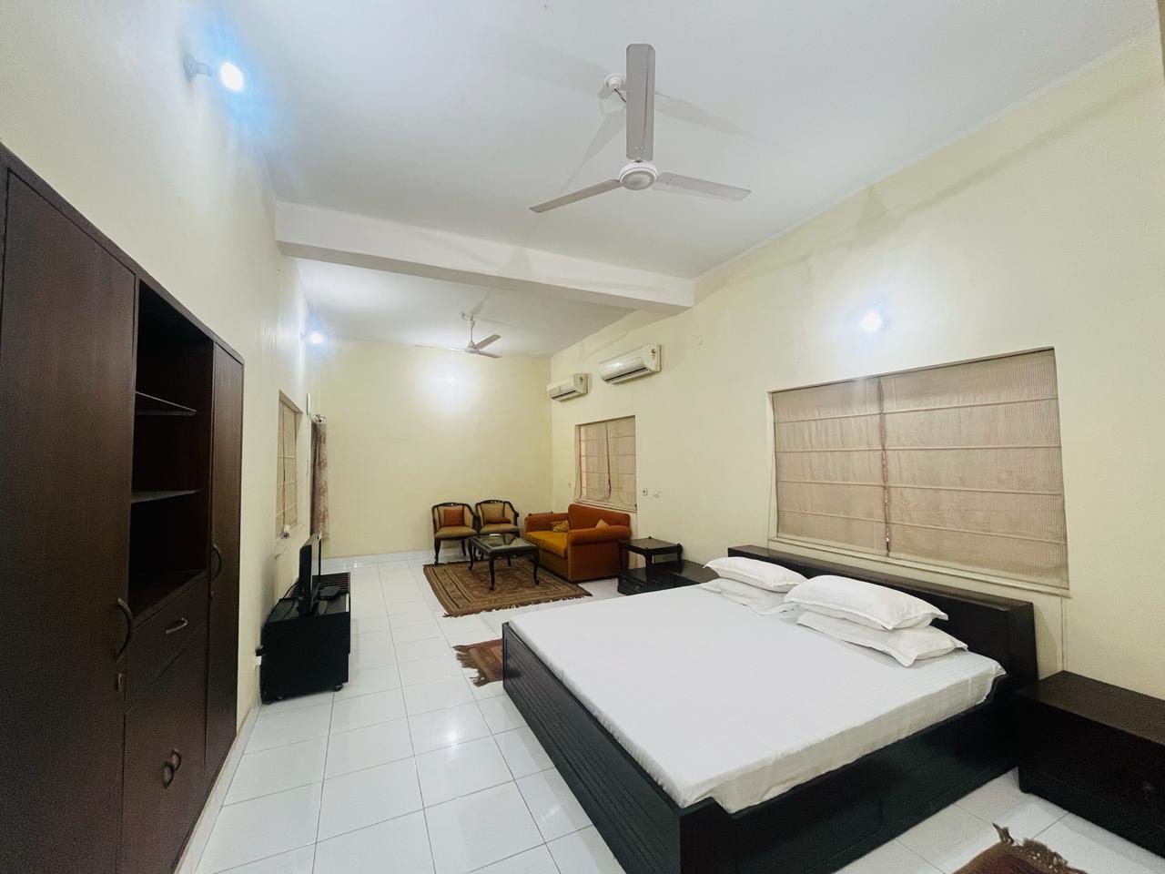 Seth Anandram Smriti Bhawan Vrindavan - view 3