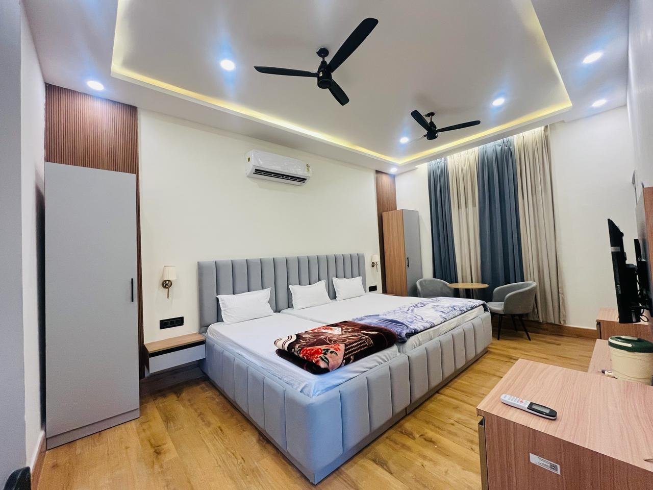 Deluxe Room (3 Bed) at Seth Anandram Smriti Bhawan, Vrindavan