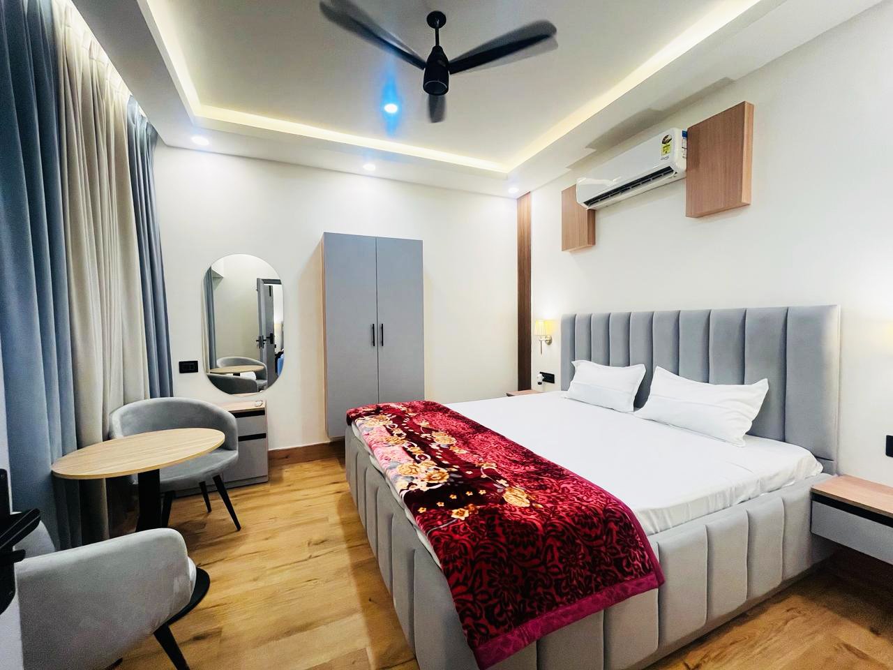 Deluxe Room at Seth Anandram Smriti Bhawan, Vrindavan
